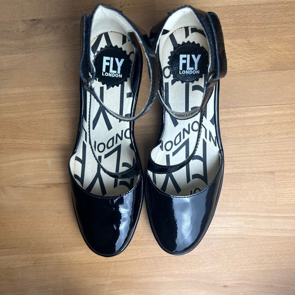 Fly London Black Patent Leather Mary Jane Wedge Strap Sandal Heels - Picture 2 of 11